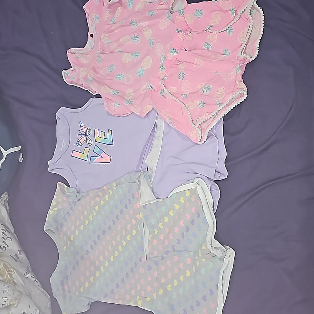 Baby Girl Pre-Owned Bundle Size 3T